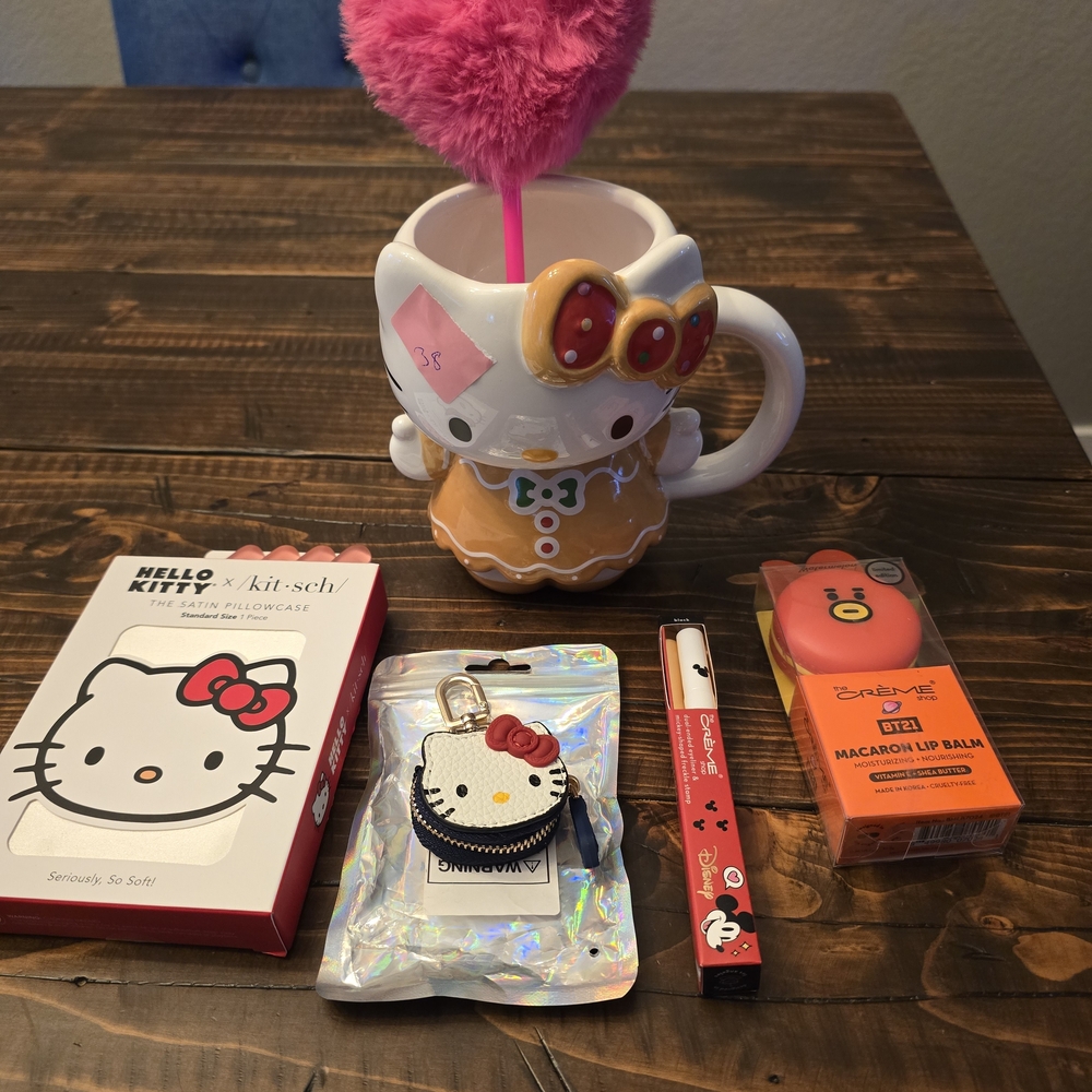 Hello Kitty Mug with Pink and Red Accessories